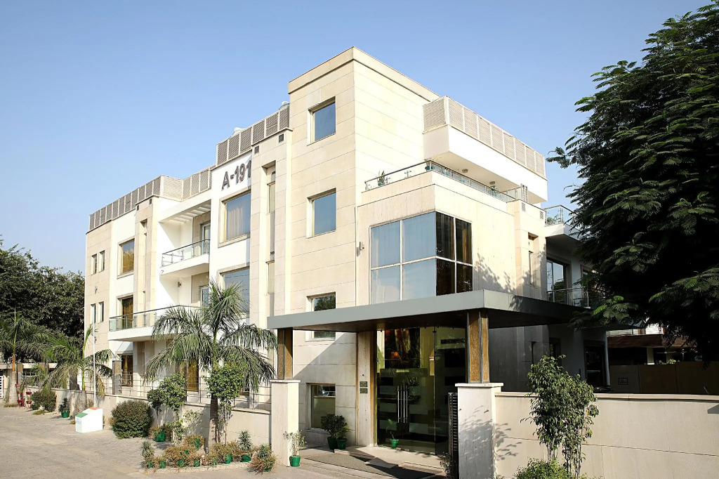 Eastlynn Collections, Huda City Centre
