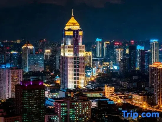 Radisson RED Wuhan Jianghan Road Pedestrian Street Riverside