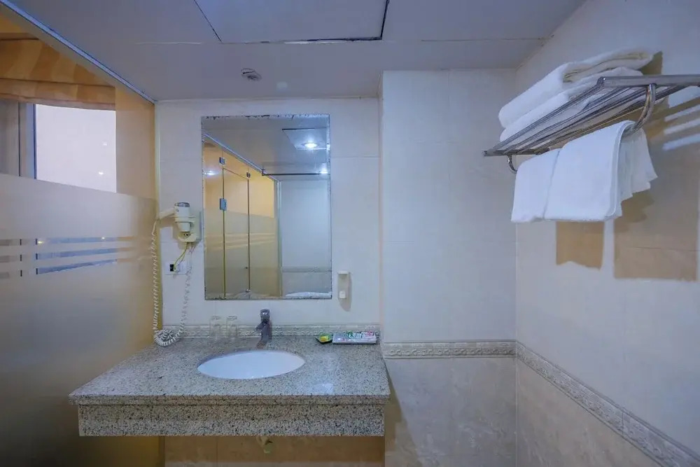 Ngan Ha Hotel Long Bien