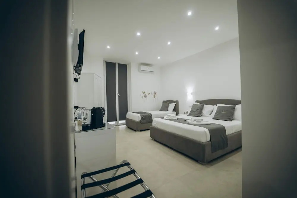 Dimora Fantasia Charme B&B