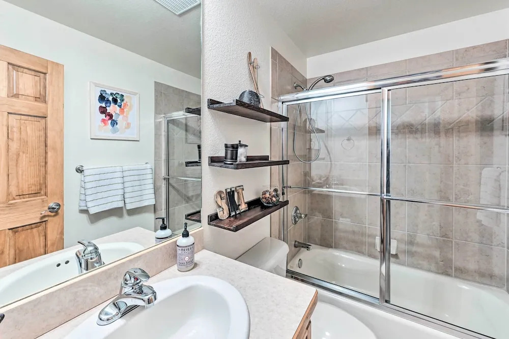 Gorgeous Steamboat Townhome: Shuttle to Ski Resort