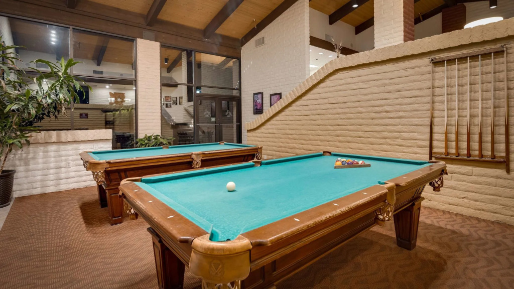 Best Western Plus Arroyo Roble Hotel & Creekside Villas