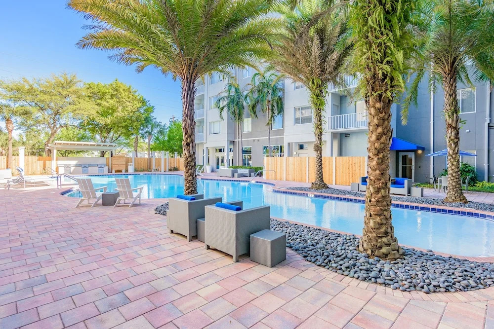 Channelside Apartment BC-320