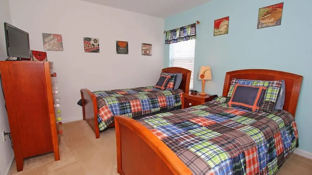 Villa 2653 Dinville Windsor Hills
