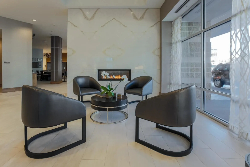 DoubleTree by Hilton Evansville