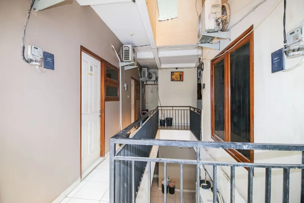 Airy Eco Rempoa Flamboyan Raya F2 Tangerang Selatan