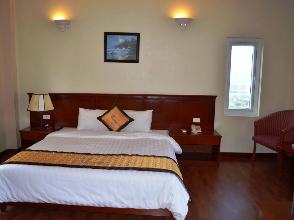 Crown Hotel