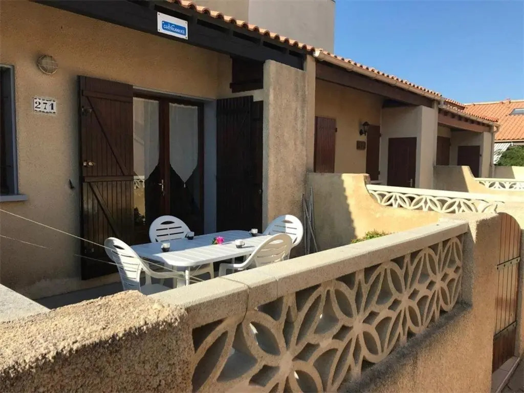 Pavillon T2 Mezzanine, 6 couchages, proche plage, terrasse, parking privé, TV, lave-linge - FR-1-81-92