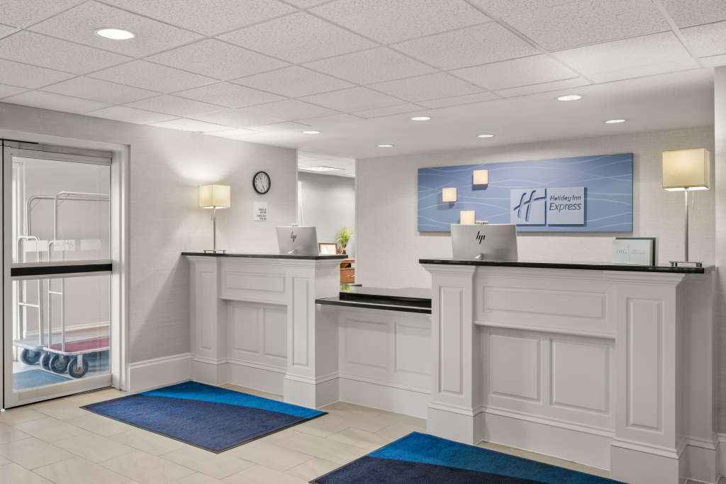 Holiday Inn Express & Suites New Buffalo, MI by IHG
