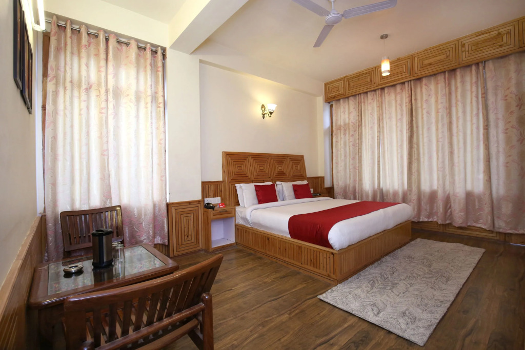OYO 10116 Hotel Rhythm Retreat