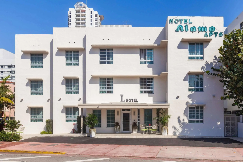 The L Hotel