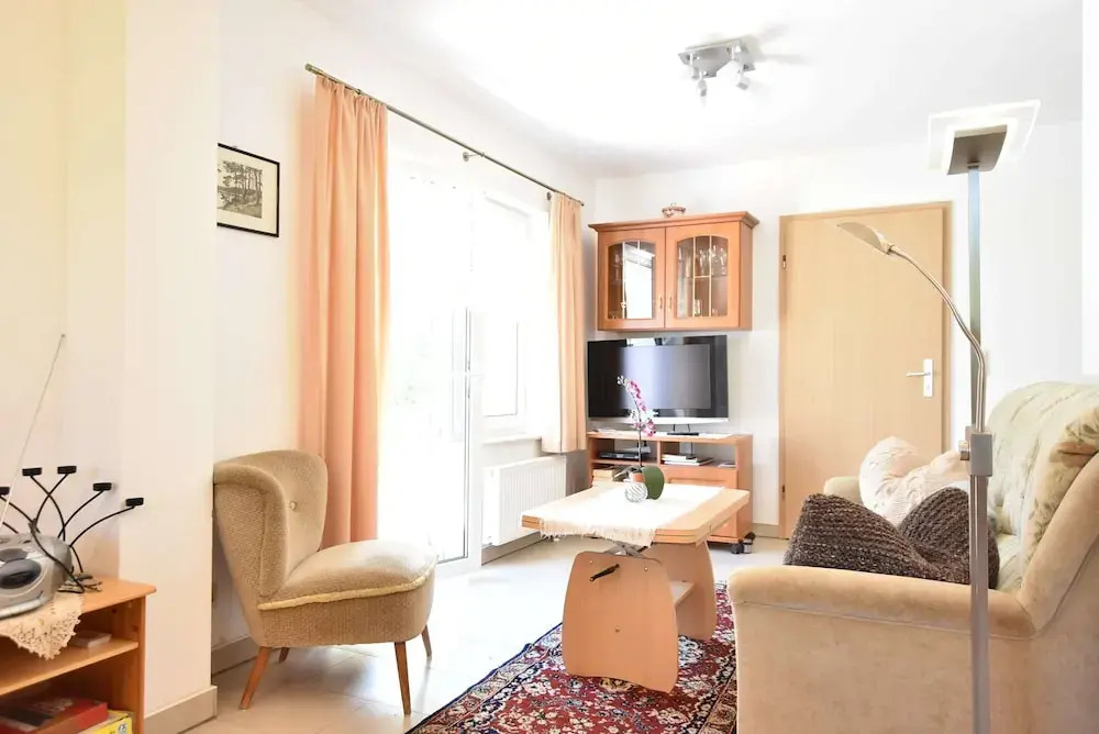 Quaint Apartment in Pepelow near Sea