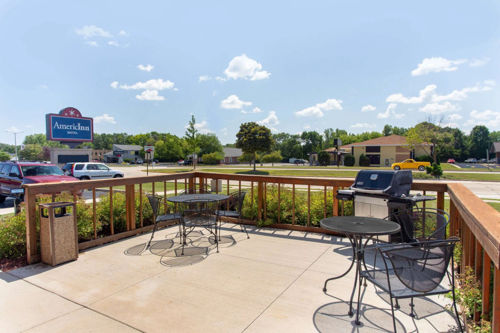 AmericInn by Wyndham West Bend