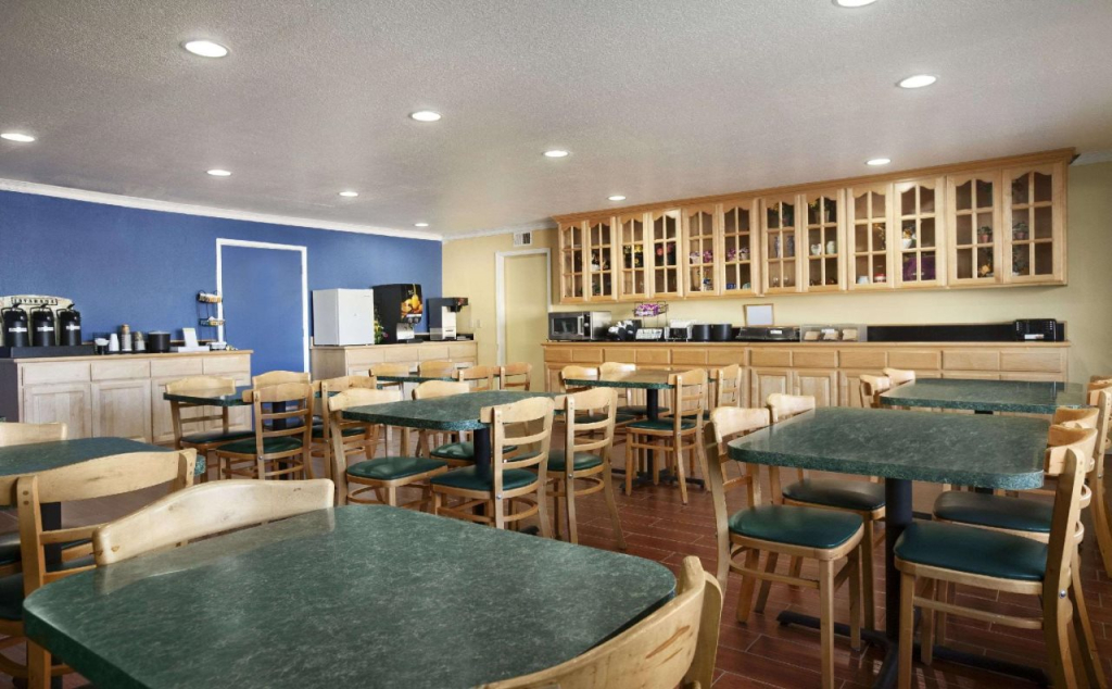 Days Inn by Wyndham Gilroy