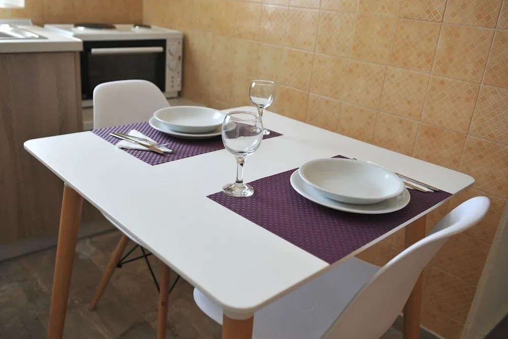 Anna Apartments