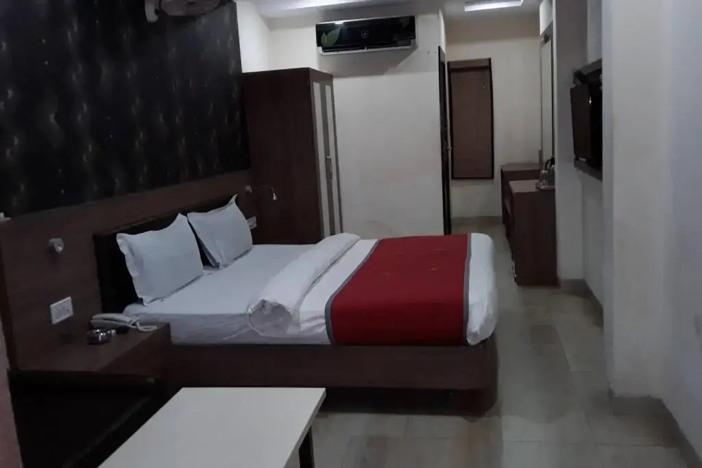 Prashant Hotel
