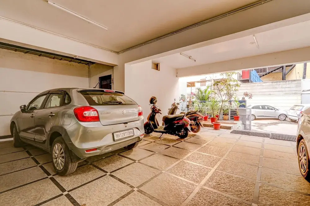 Capital O Samrat Palace Near Nampally Station