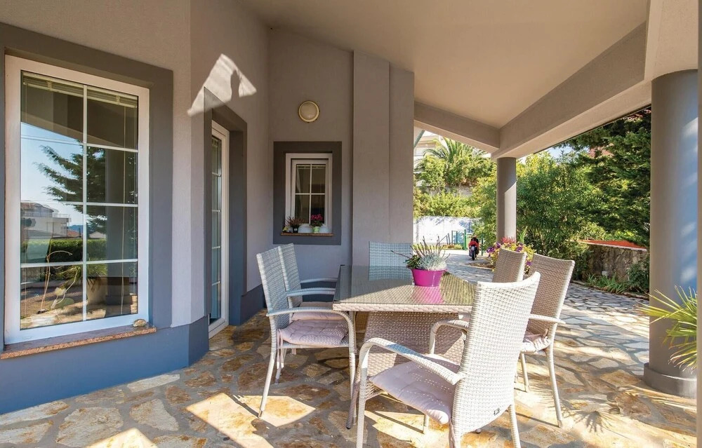 Amazing Home In Novalja With Wifi