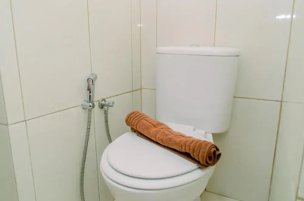 Spacious And Homey 2Br At Asatti Apartment