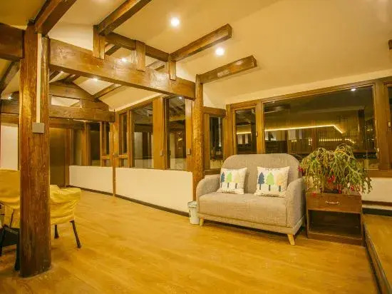 Wuhuashizhilv Hostel