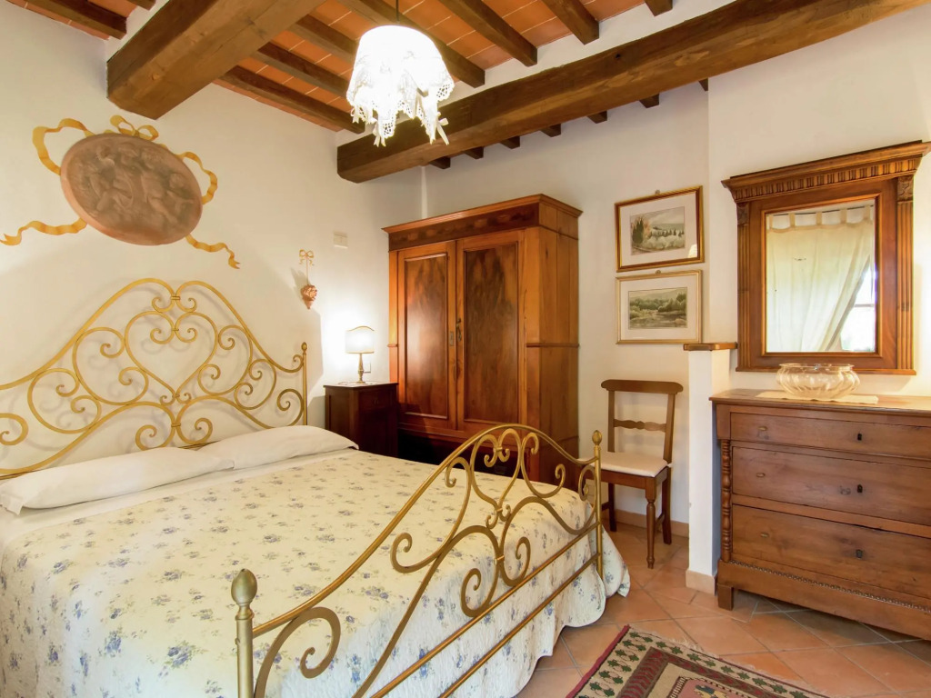 Holiday Home in Cortona with Pool