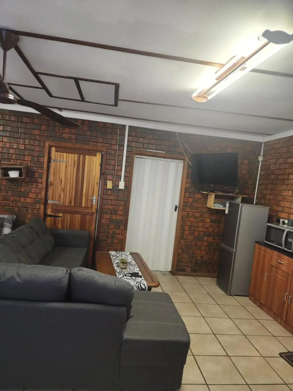 Cassiandra Place unit 2