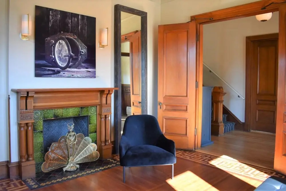 The Francis Hotel