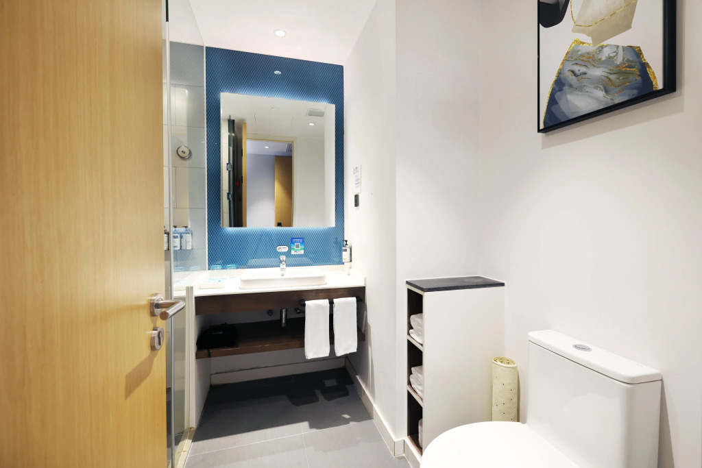 Holiday Inn Express Shanghai Kangqiao by IHG