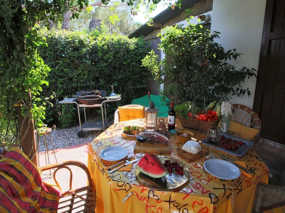 Luxurious Farmhouse in Grosseto With Jacuzzi