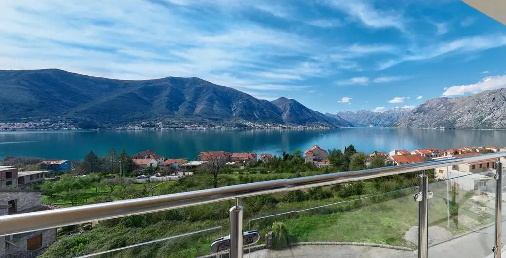 Lavender House Apartments, Dobrota