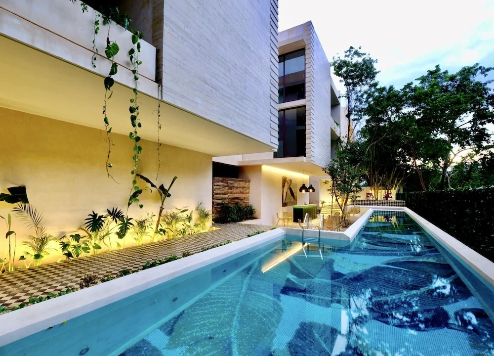 301 Casa Libre by Staypodio