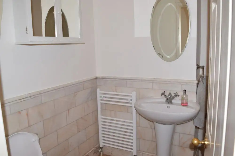 Modern 2 Bedroom Apartment With Views of Clapham Common