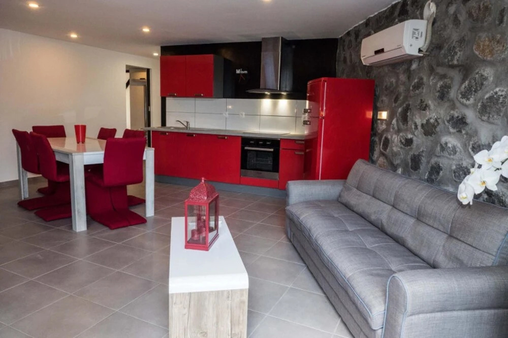 Apartment With one Bedroom in Ligne Paradis, With Pool Access, Furnish