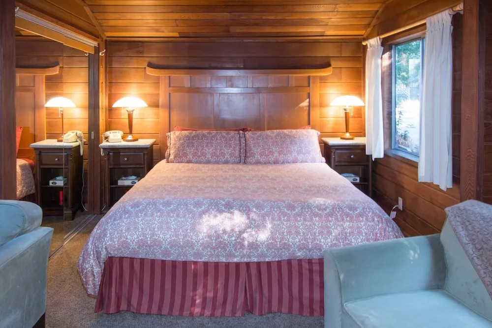 Redwood Cottage-Pet Friendly