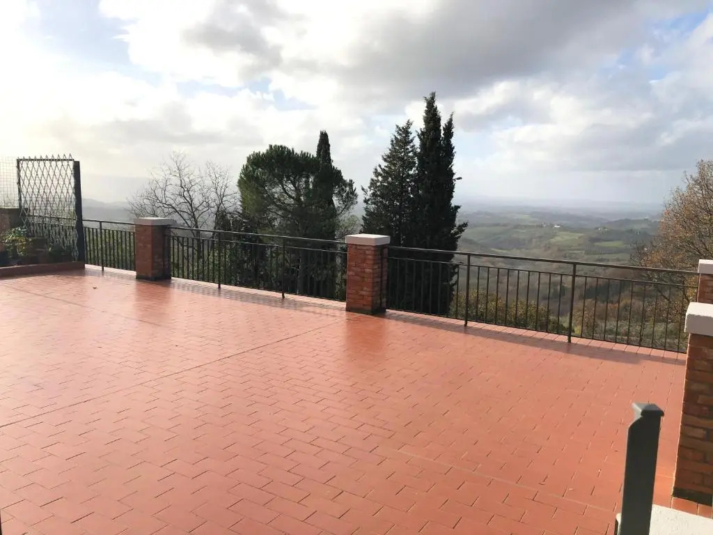 Appartamento con vista sulle colline Toscane
