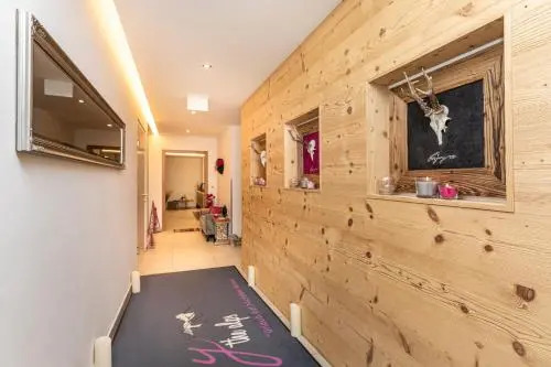 Enjoy The Alps - Aparthotel