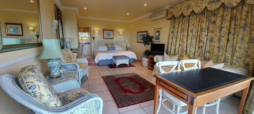 Roosboom Luxury Guest Studio - Upper Terrace One With Sea View, 2 Guets Capetown