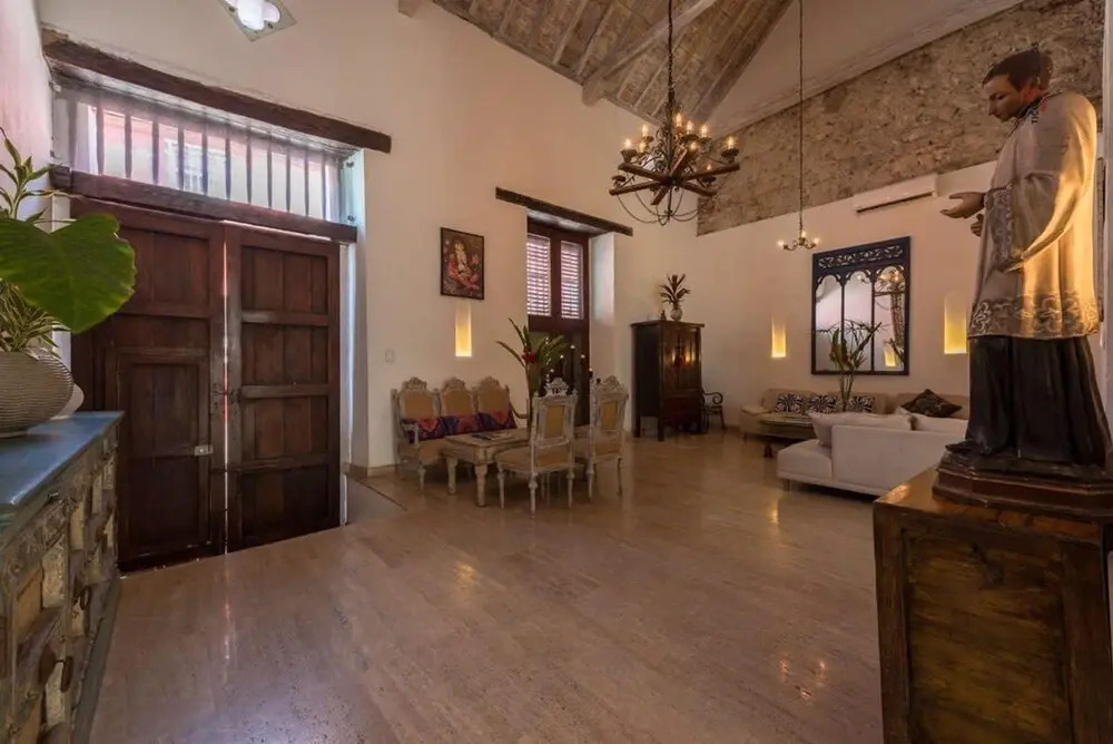 w Magnificent 6BR House w AC in Cartagena