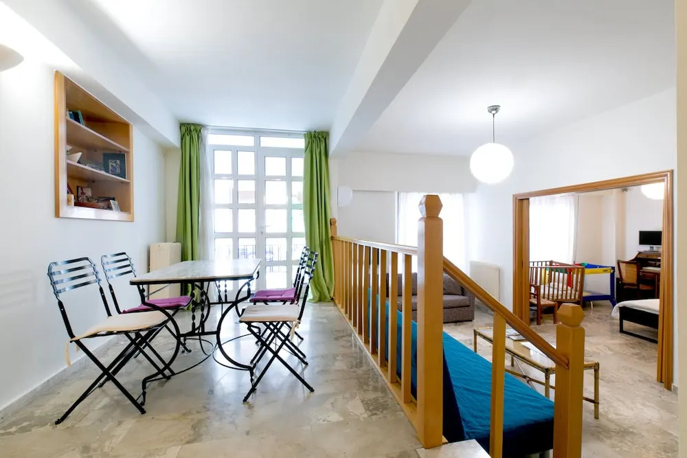 Cozy Apartment In The Heart Of Athens