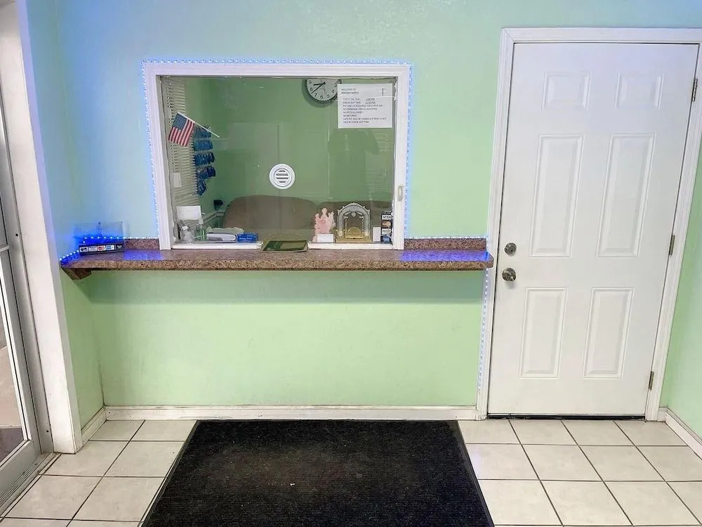 holiday motel