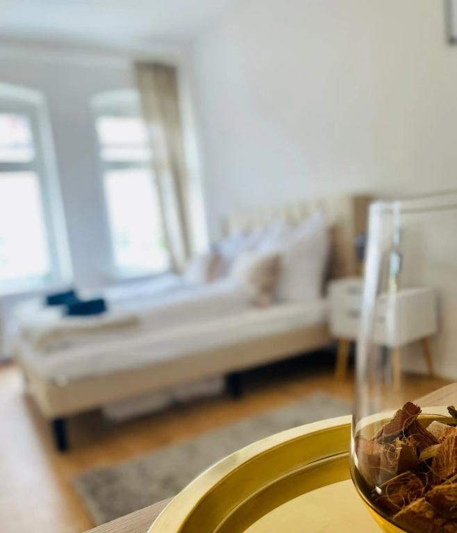 Stilvolles Apartment in zentraler Lage - Netflix, Queensize-Bett, Altbaustil, Küche und ÖPNV-Anbindung