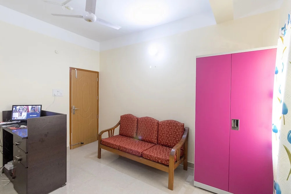 OYO 8209 Home Stay Down Town