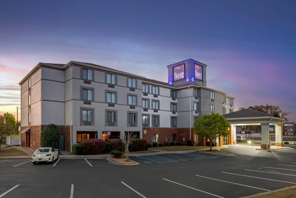 Sleep Inn & Suites Auburn Campus Area I-85