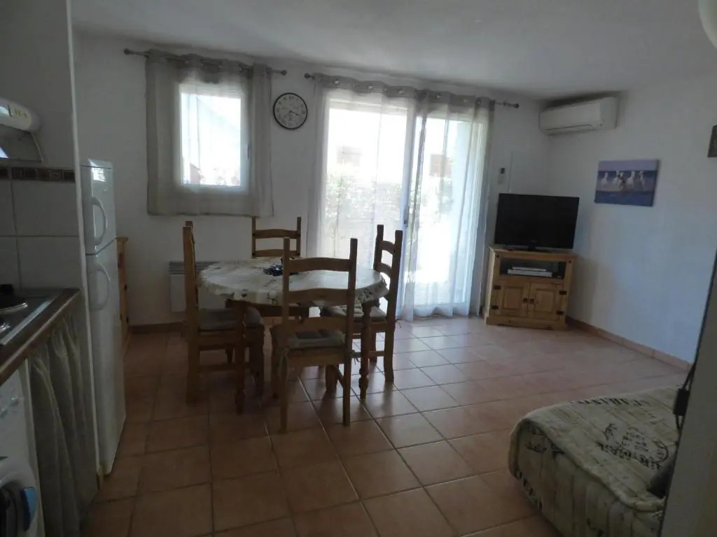 Appartement Saintes-Maries-de-la-Mer, 2 pièces, 4 personnes - FR-1-475-27