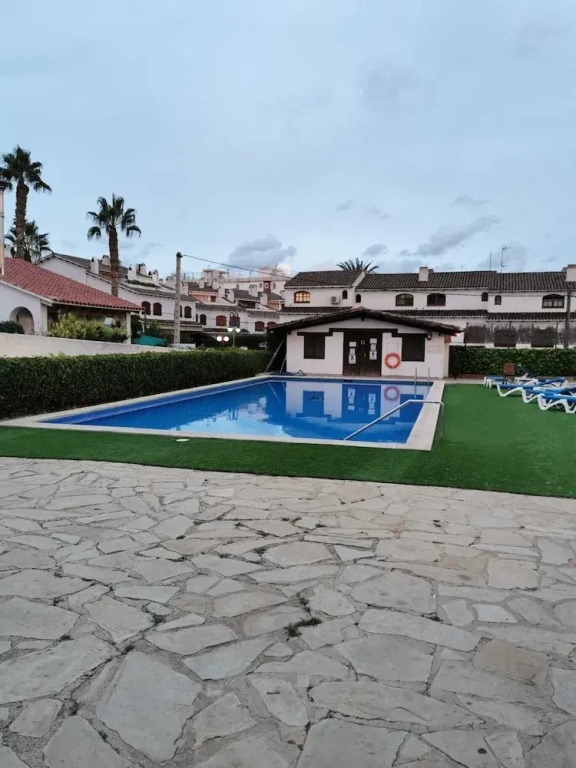 New and Beautiful Apartment in a Quiet Area Very Close to the Beach
