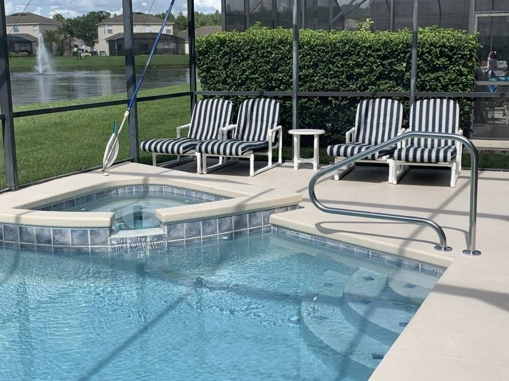 Spacious 5br, 3.5ba W/ 2 Living Areas 5 Bedroom Villa