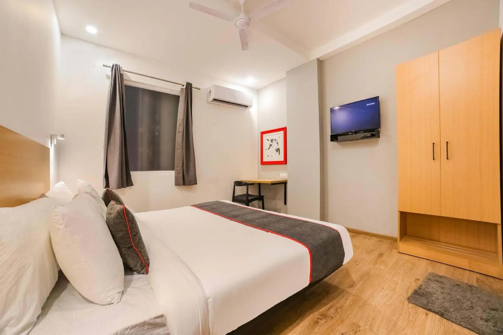 Hotel Pink Saffron