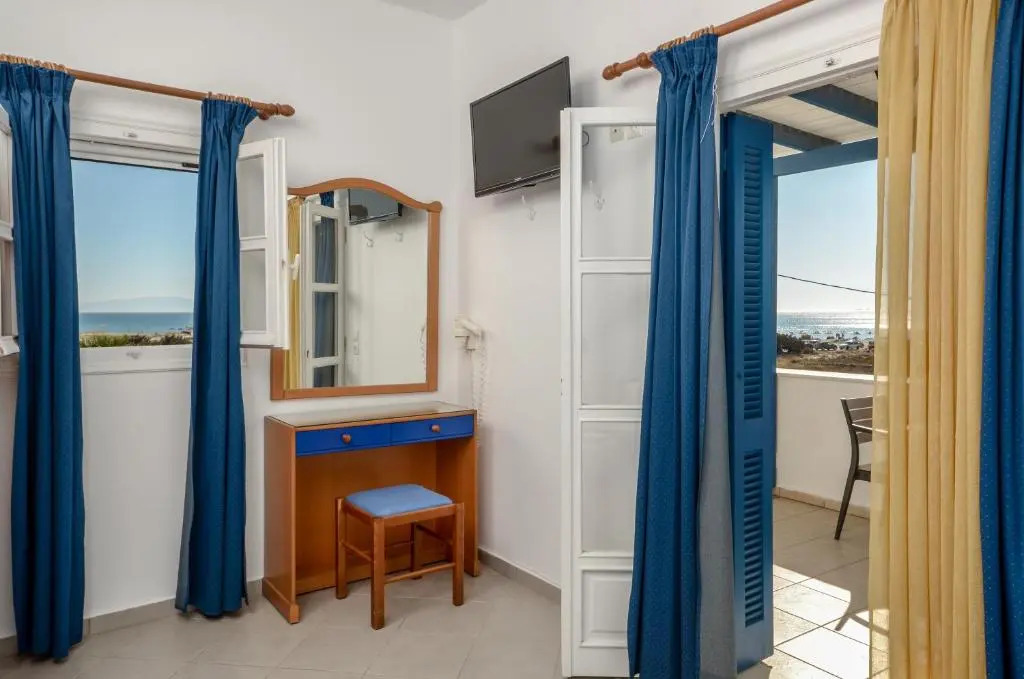 Crystal Naxos 1 Studios at Mikri Vigla