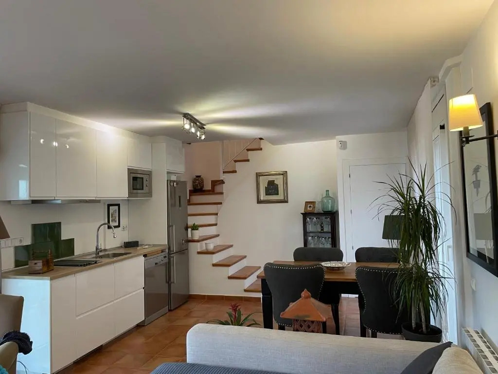 Smallville - Apartamento independiente para 4 personas con piscina compartida