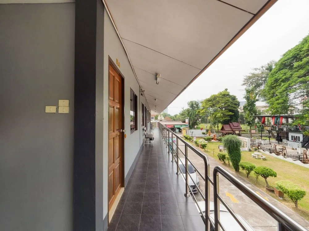 OYO 75370 Saowanee Resort And Apartment